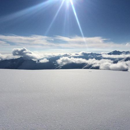 Gudauri Ski Studio エクステリア 写真